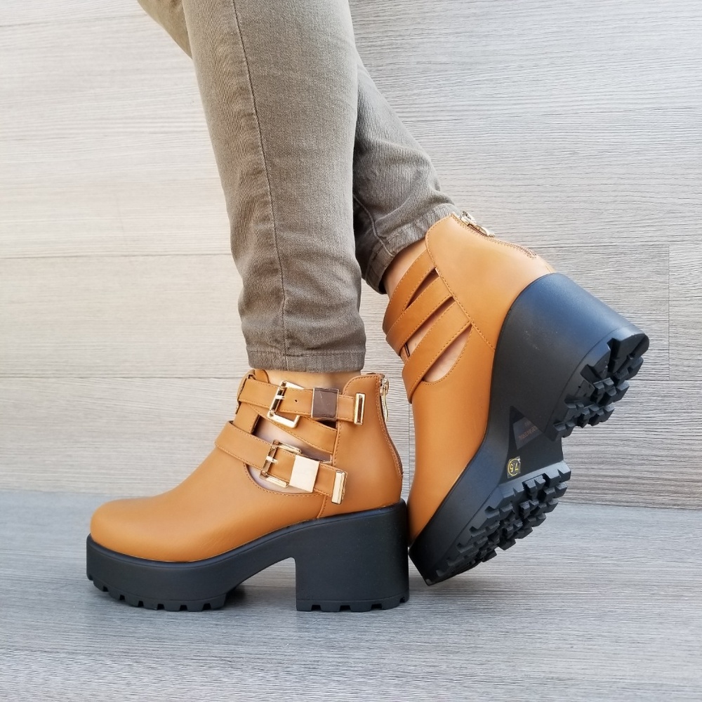 90's grunge chunky heel buckle ankle boots - Picture 5 of 7